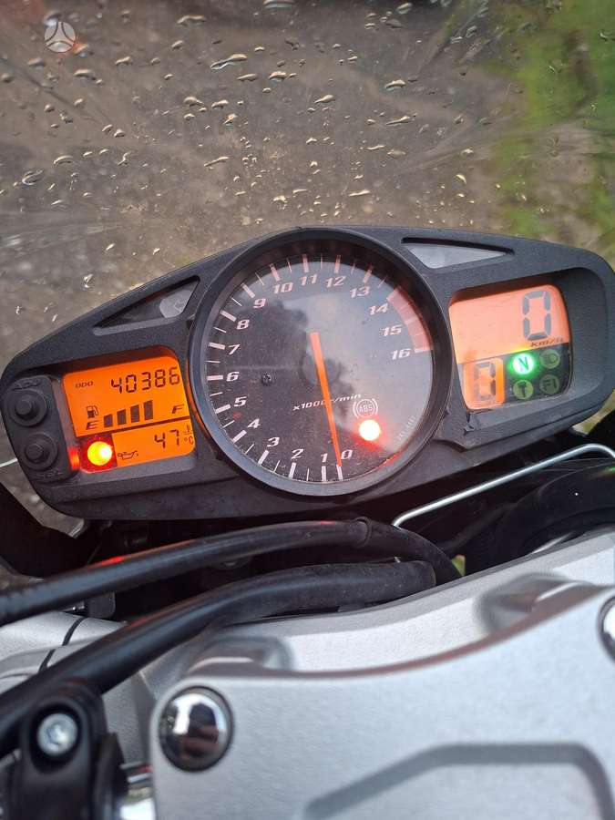 Suzuki GSR 599cc, street / classic