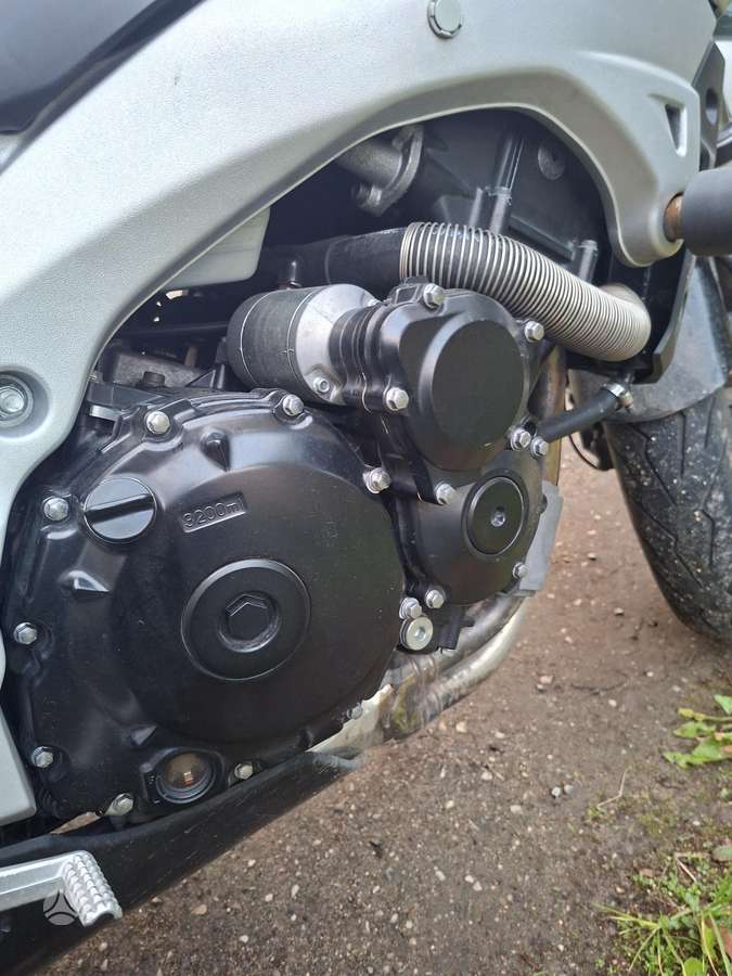 Suzuki GSR 599cc, street / classic