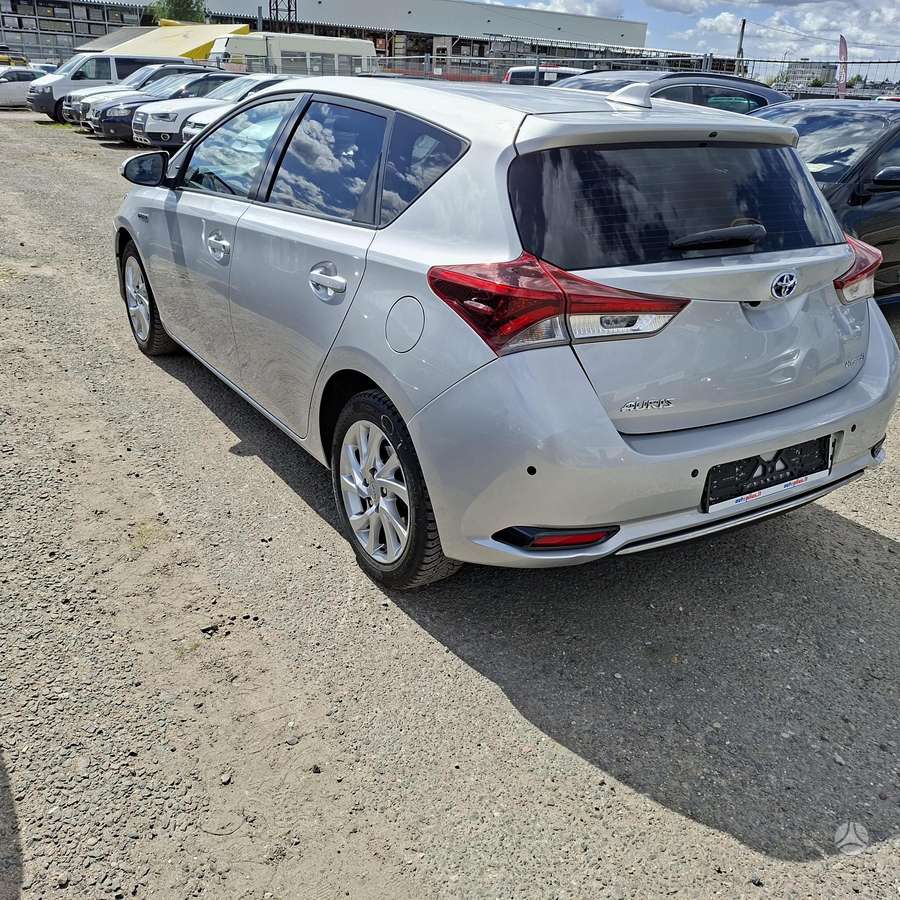 Toyota Auris - 4