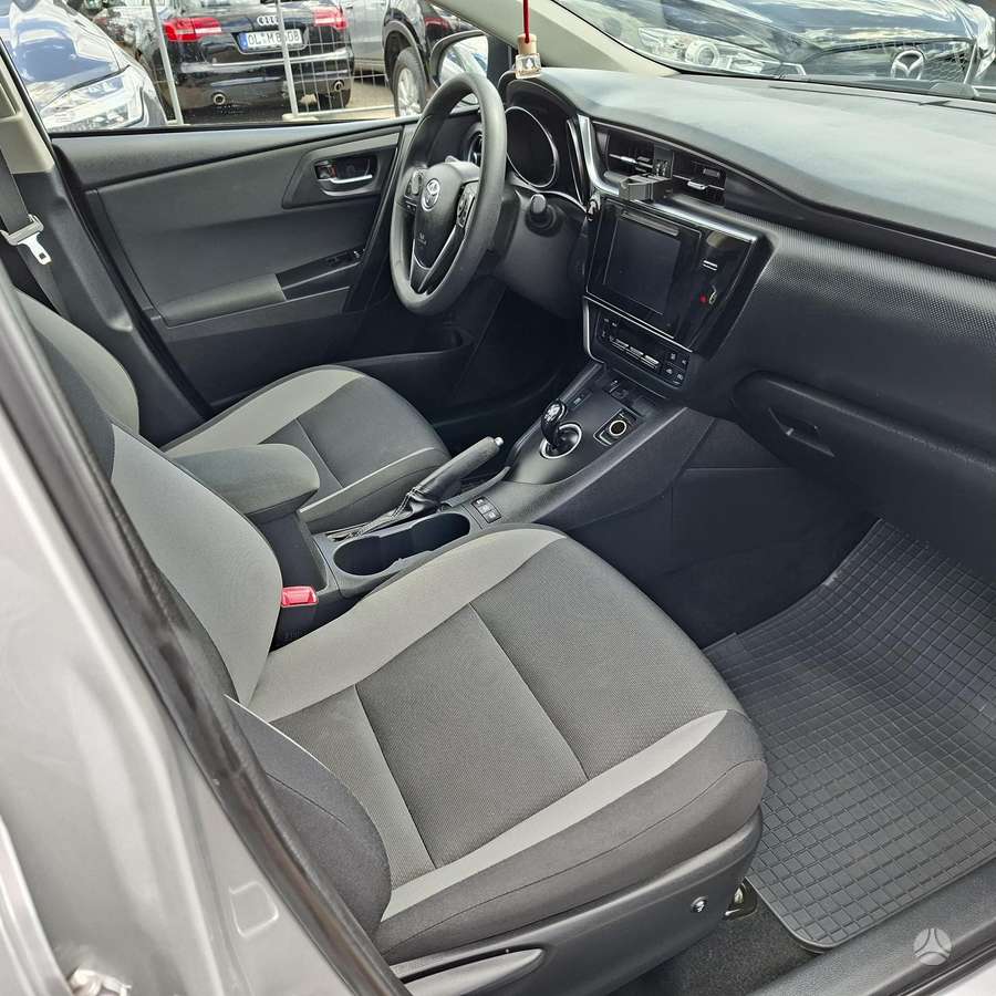 Toyota Auris - 9