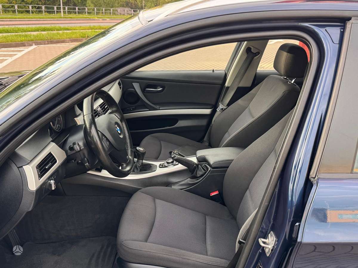 BMW 318, 2.0 l., wagon