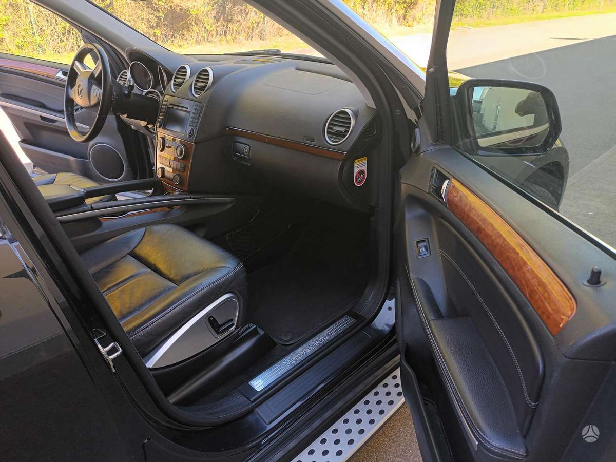 Mercedes-Benz GL320 - 6