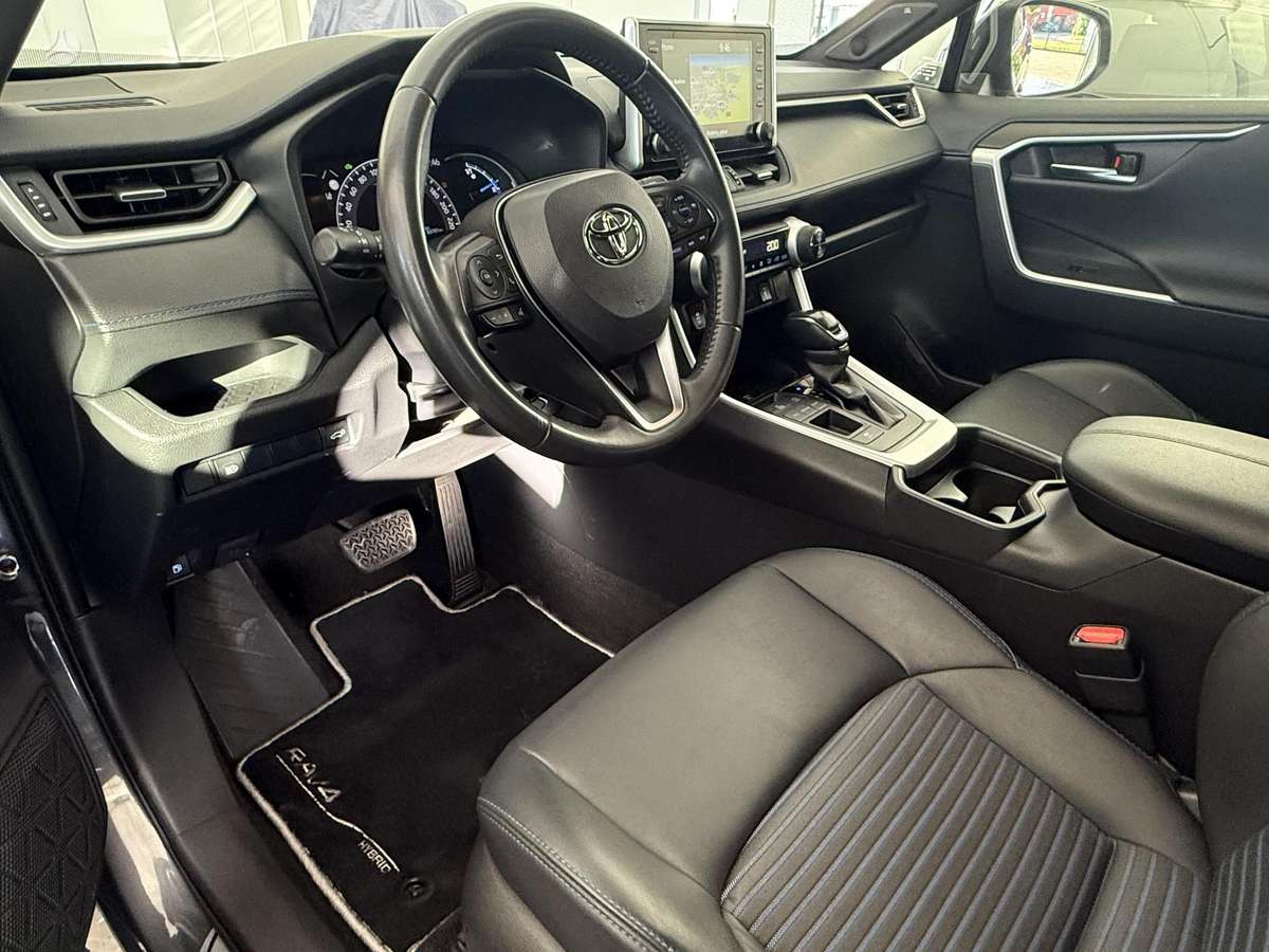 Toyota RAV4 - 12