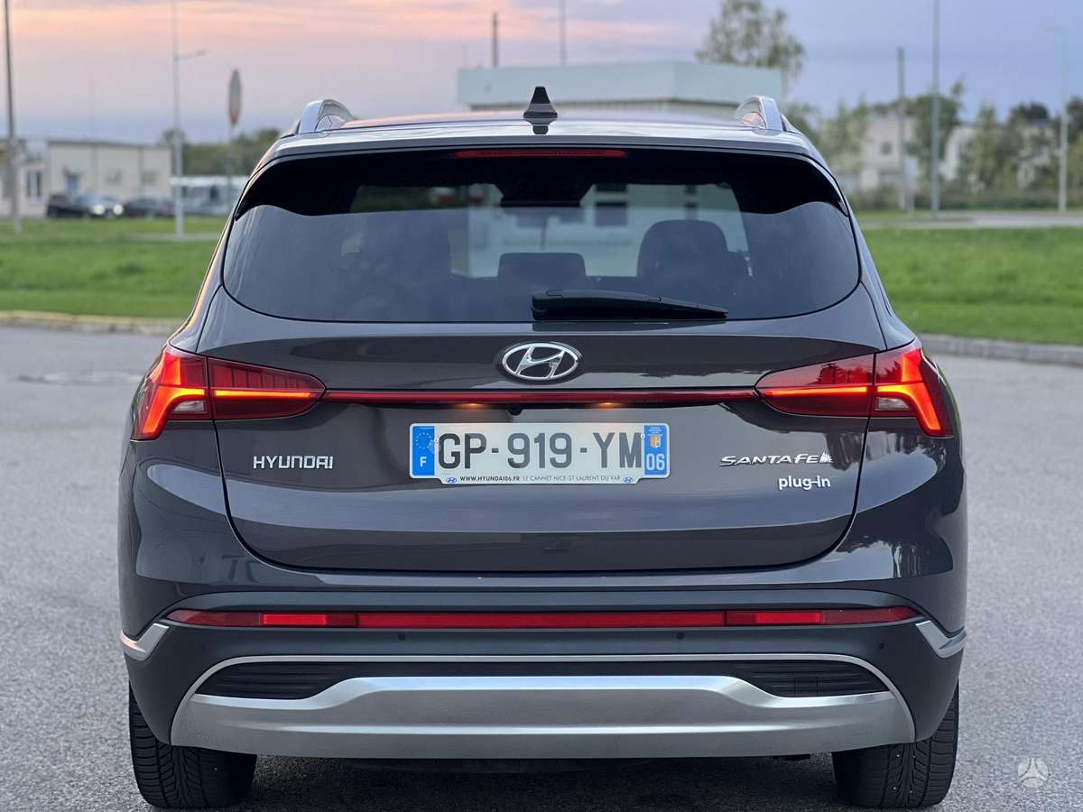 Hyundai Santa Fe - 4