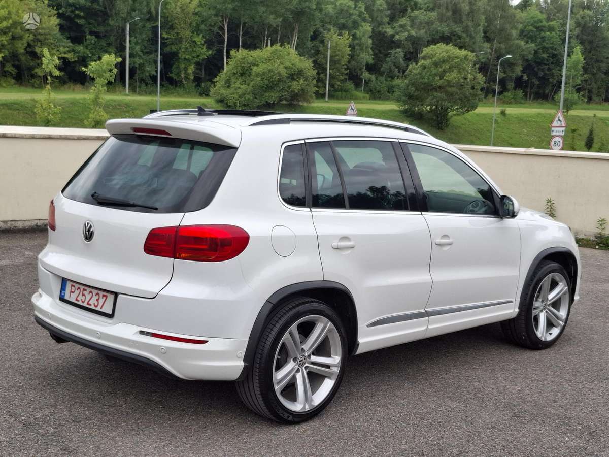 Volkswagen Tiguan - 12
