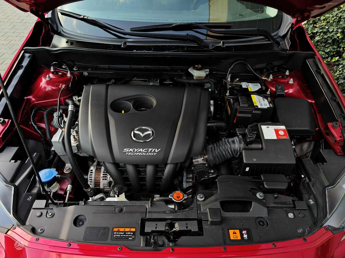 Mazda CX-3, 2.0 l., Внедорожник / Кроссовер