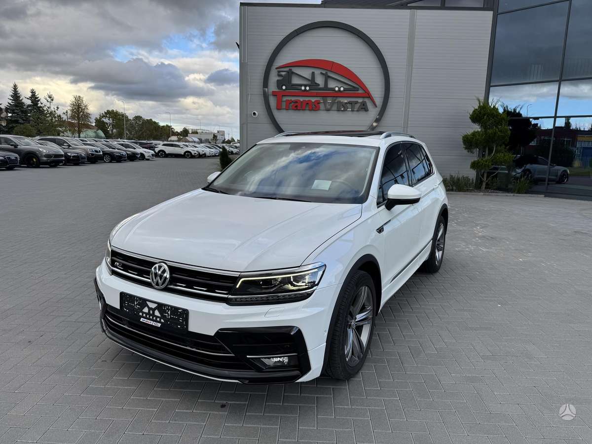 Volkswagen Tiguan - 1