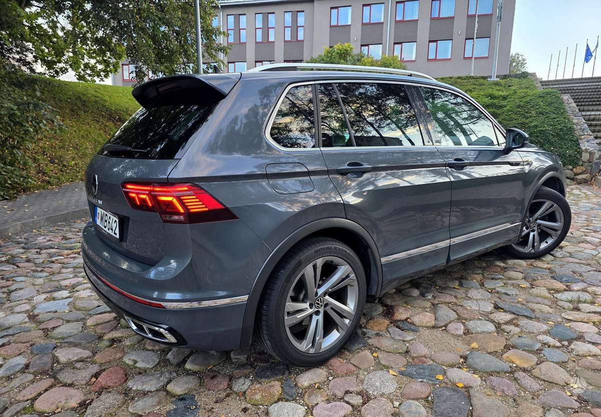 Volkswagen Tiguan - 4