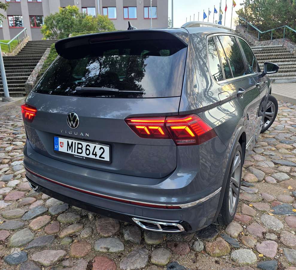Volkswagen Tiguan - 5