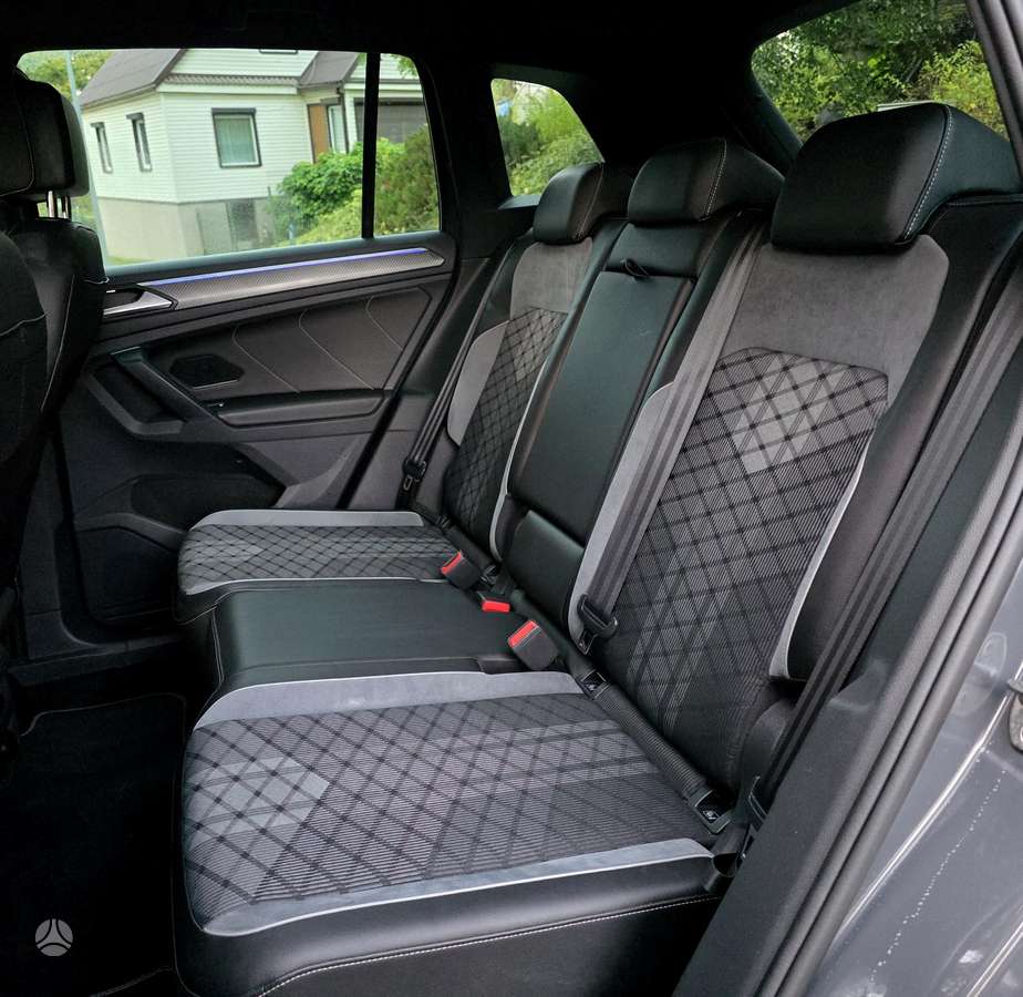 Volkswagen Tiguan - 8