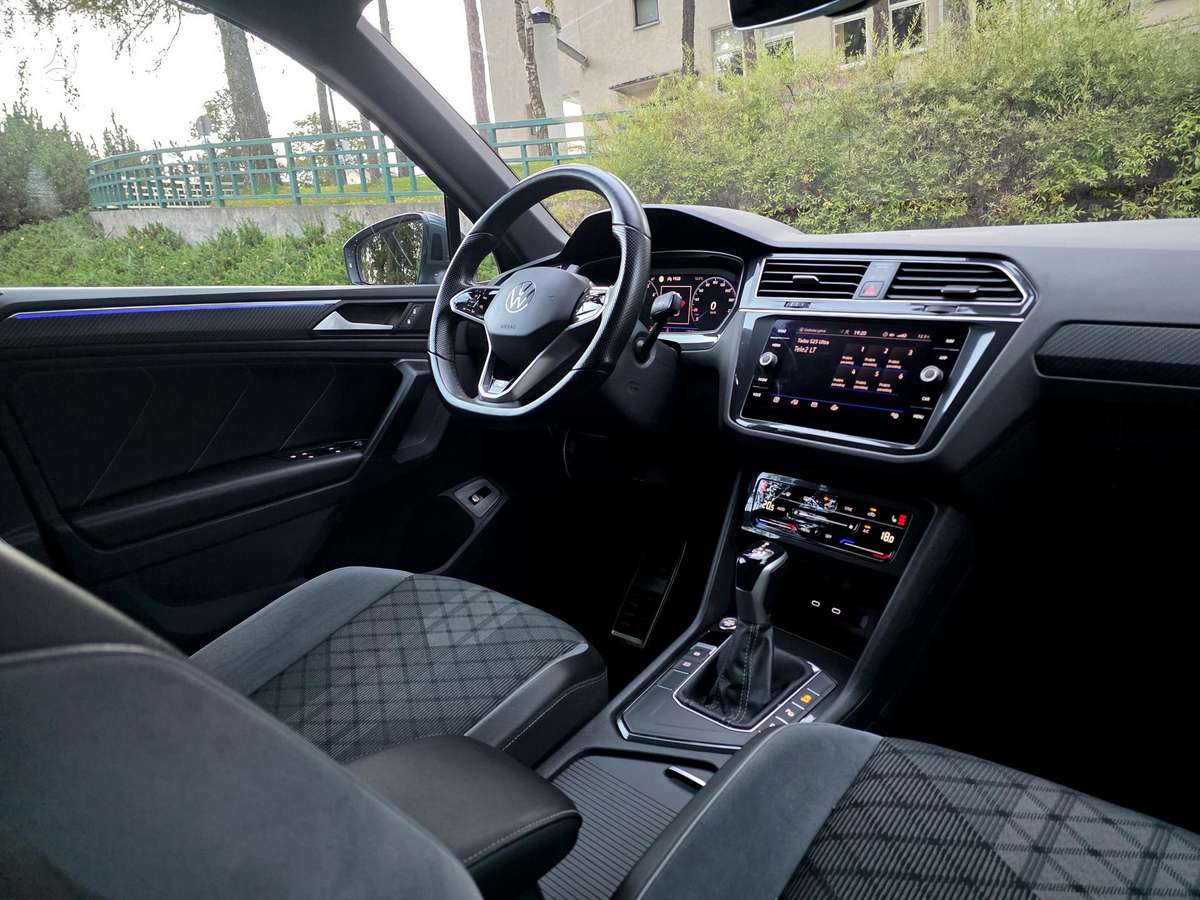Volkswagen Tiguan - 11