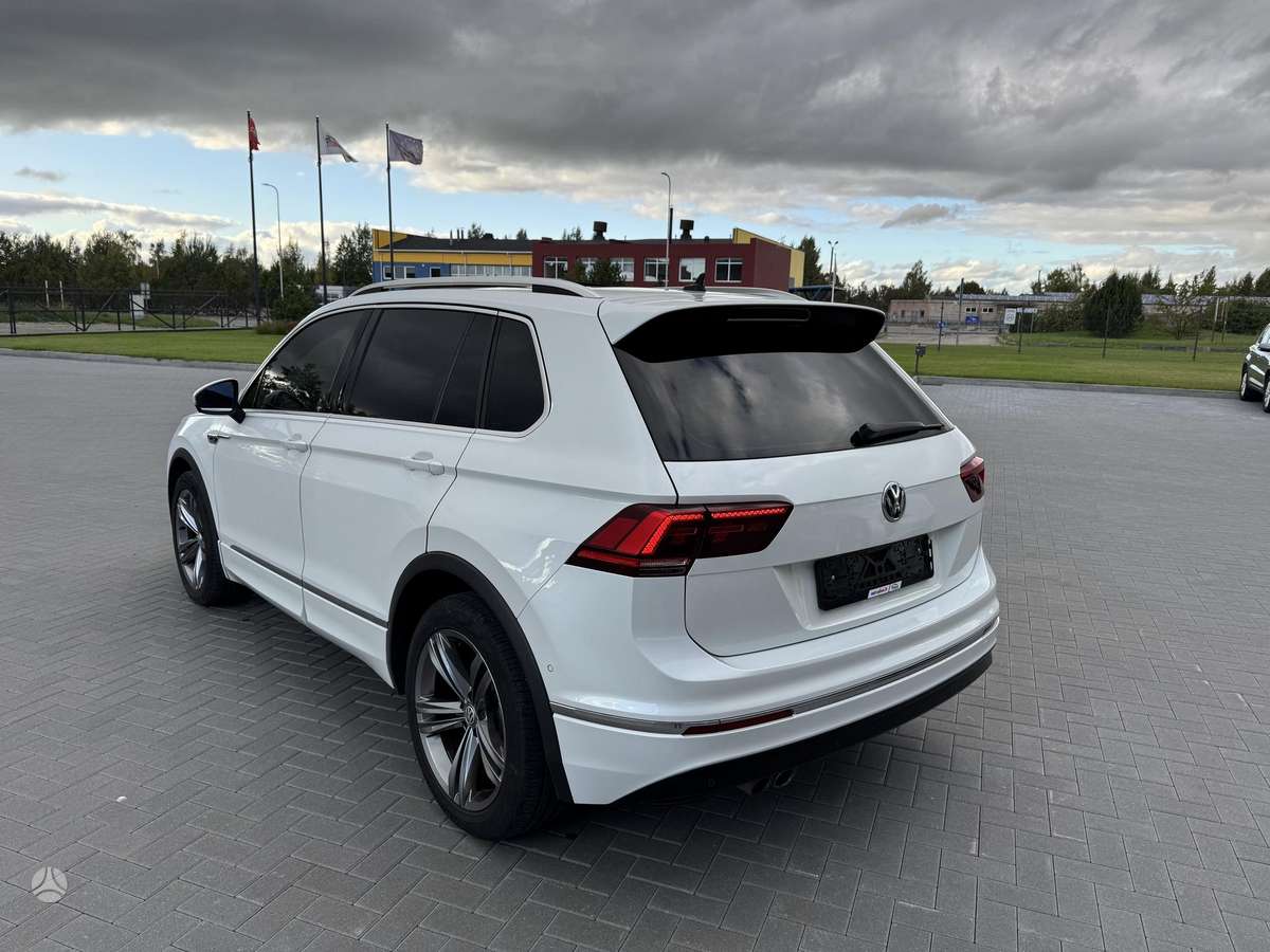 Volkswagen Tiguan - 4