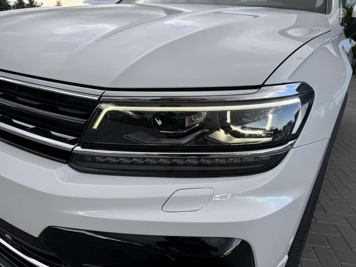 Volkswagen Tiguan - 11