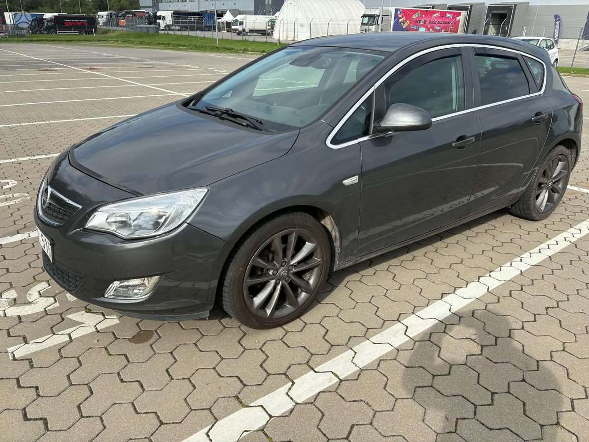 Opel Astra - 2