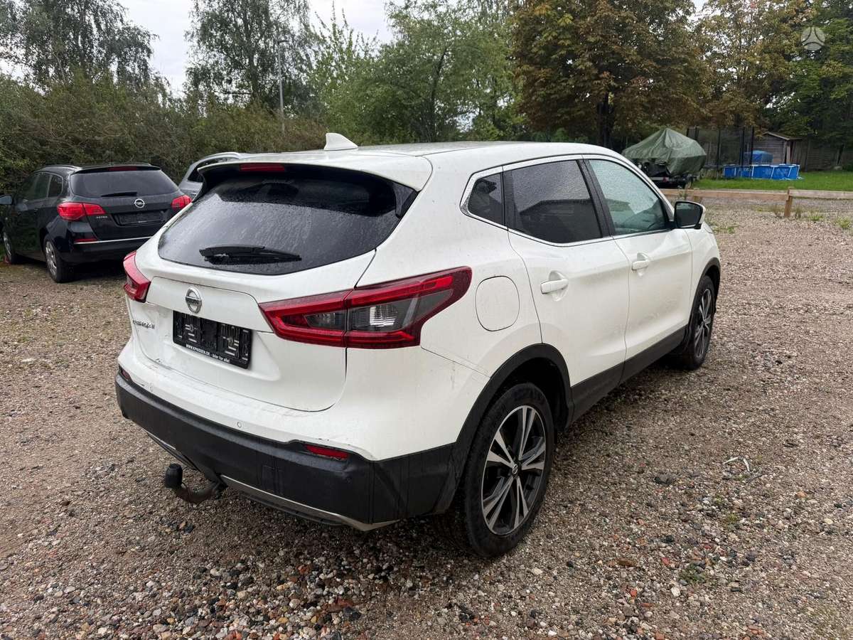 Nissan Qashqai - 4