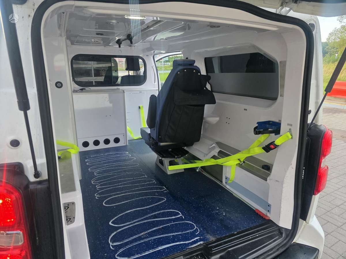 Citroen Jumpy, 2.0 l., passenger minibus