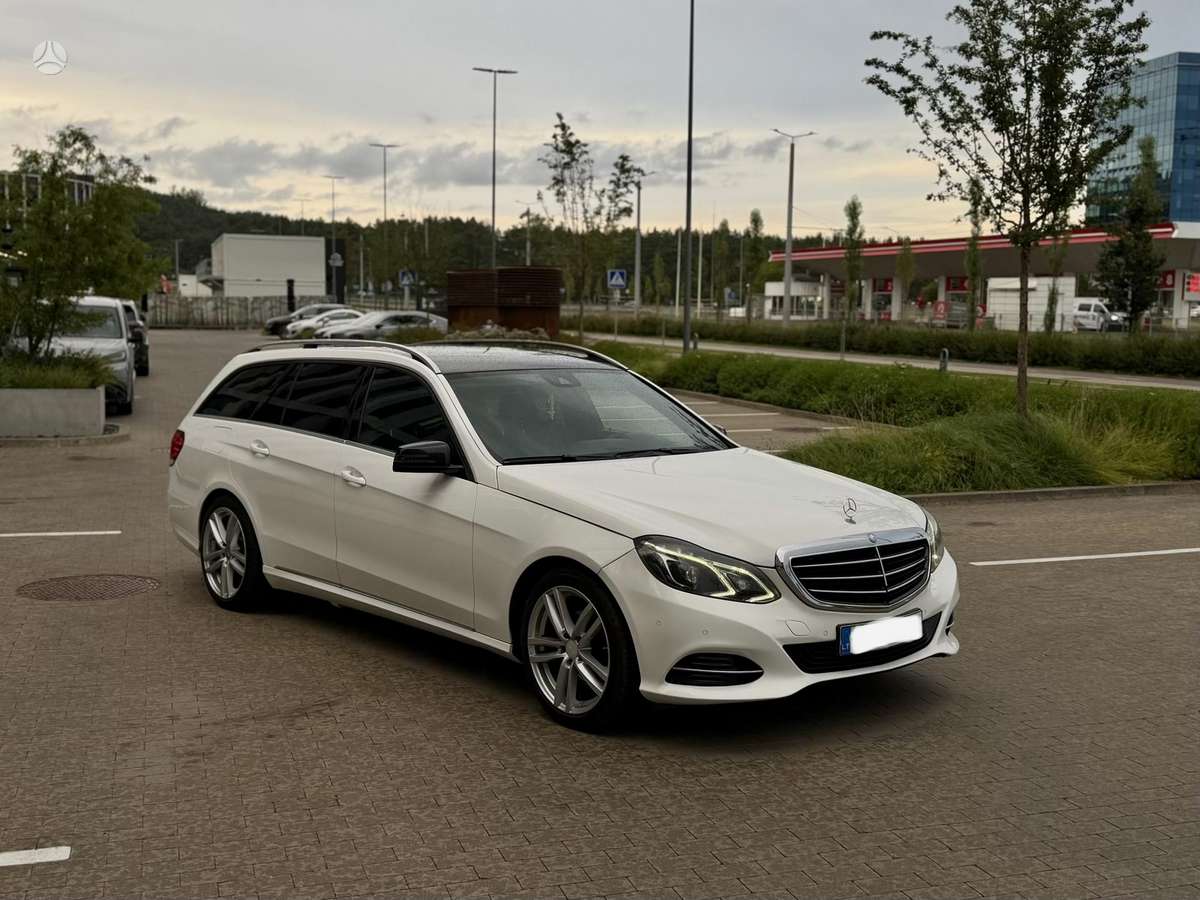 Mercedes-Benz E200 - 3