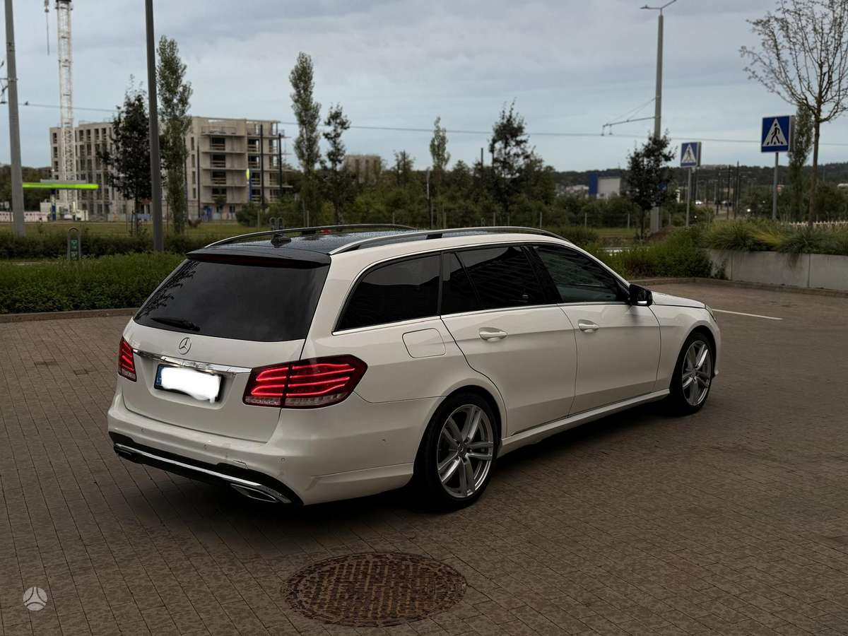 Mercedes-Benz E200 - 4