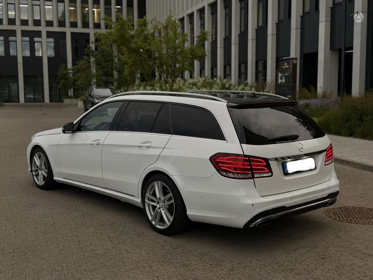 Mercedes-Benz E200 - 5