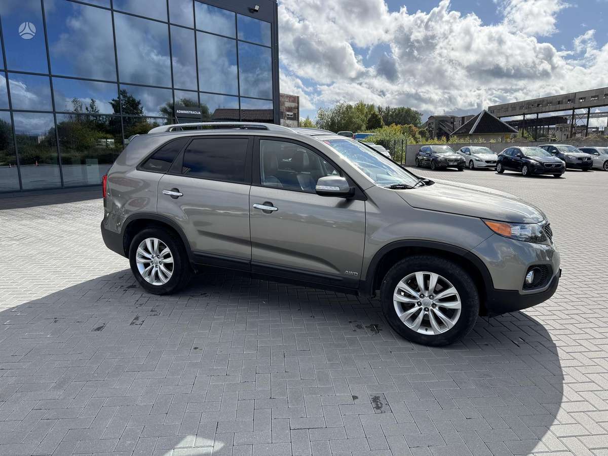 KIA Sorento - 8