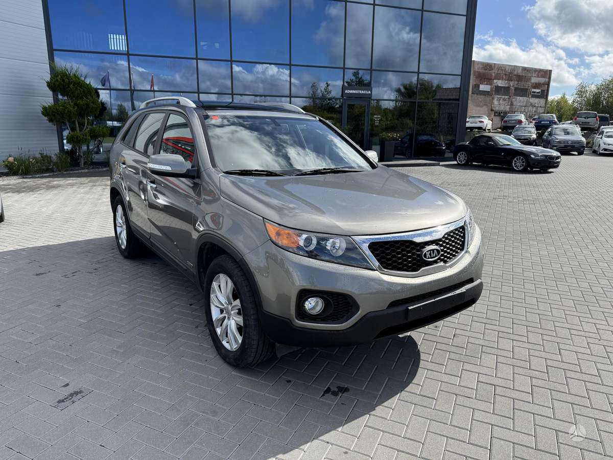 KIA Sorento - 9