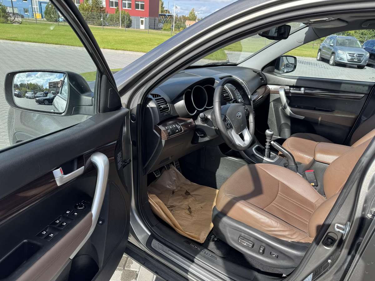 KIA Sorento - 12