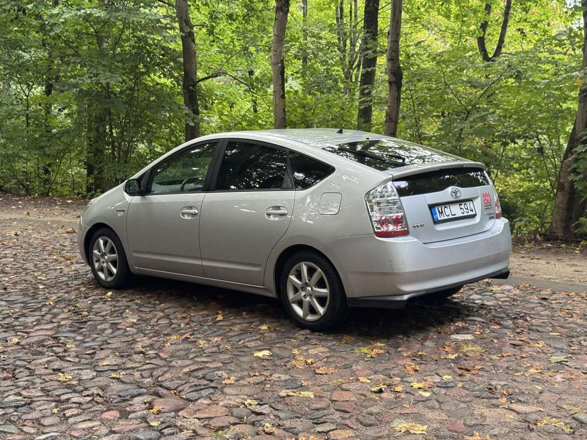 Toyota Prius - 2