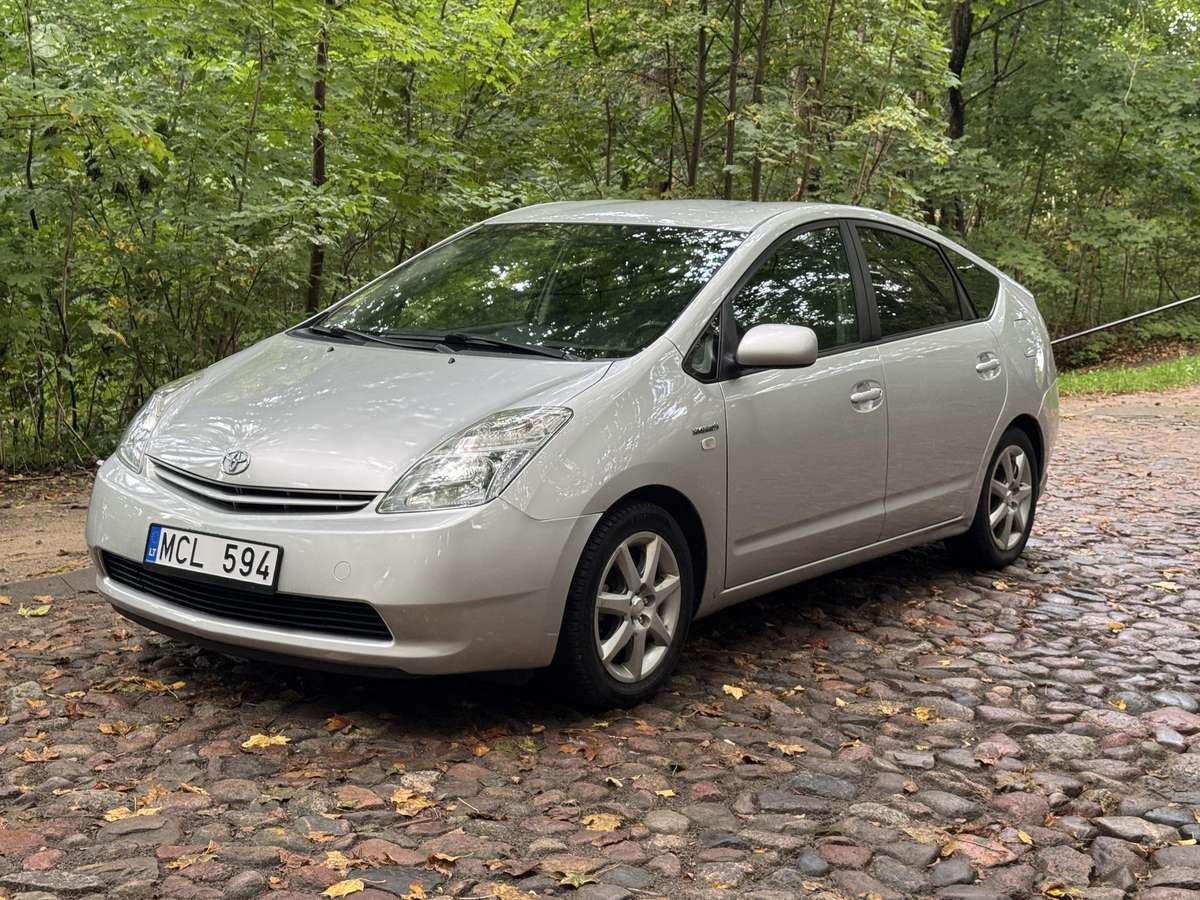 Toyota Prius - 1