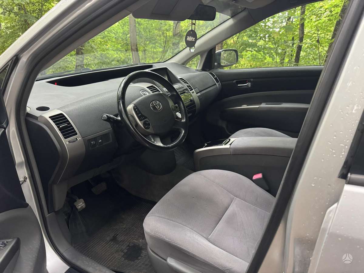 Toyota Prius - 7