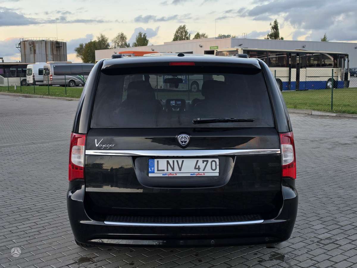 Chrysler Voyager - 8