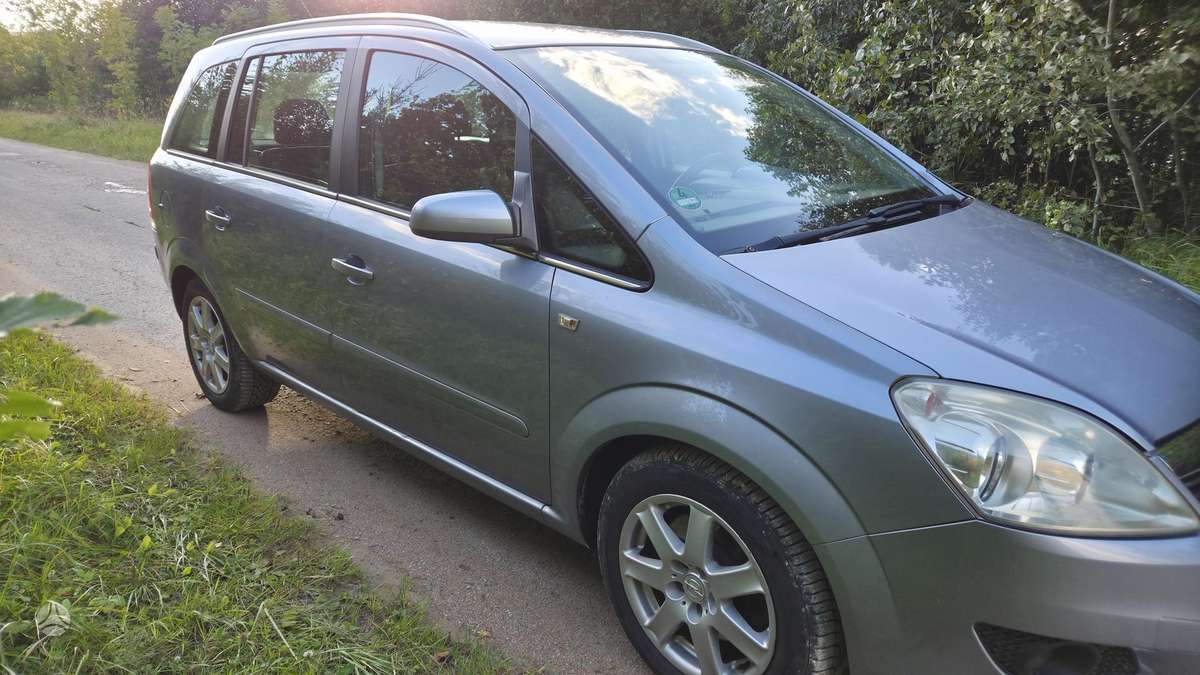 Opel Zafira - 2