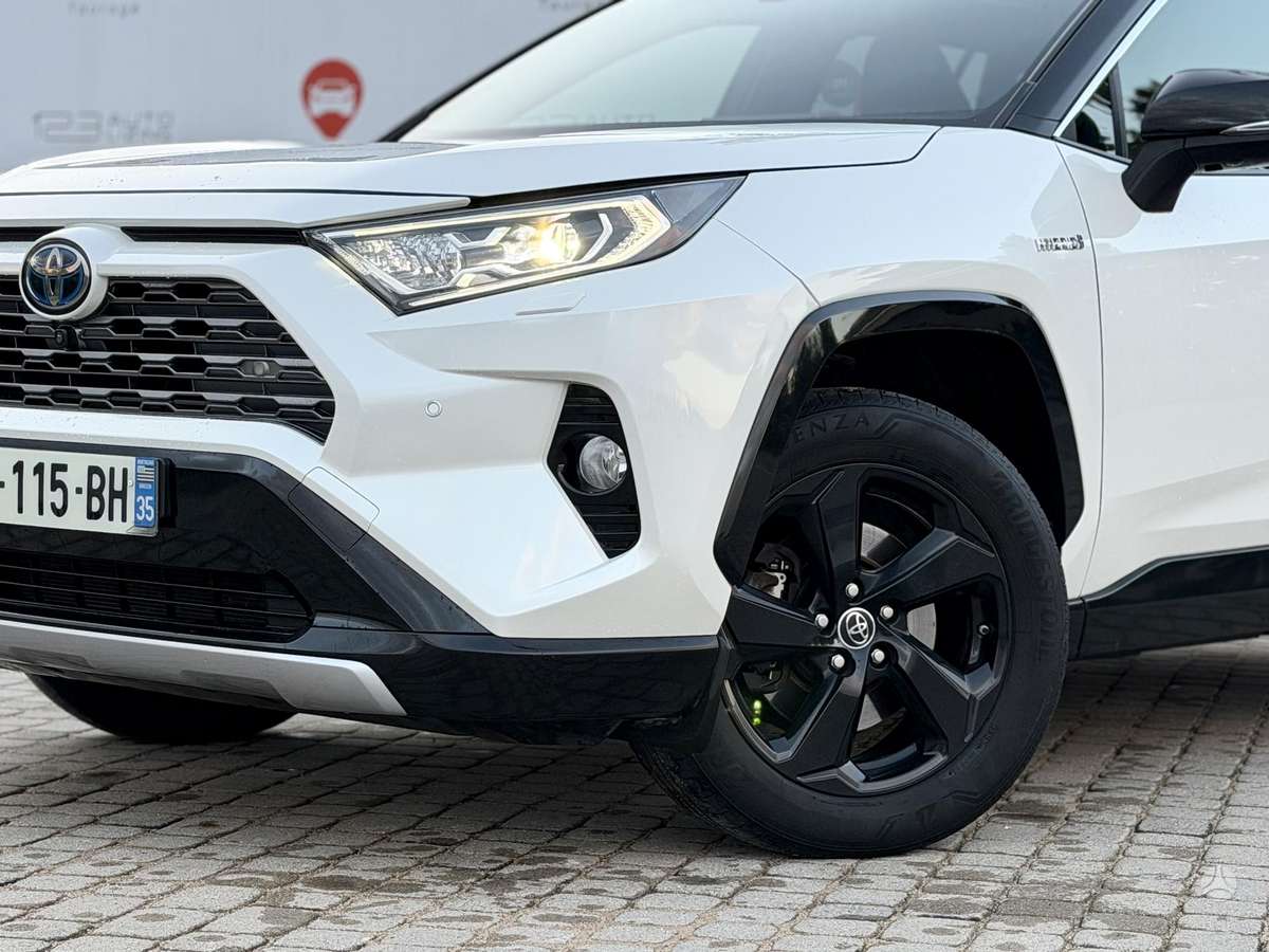 Toyota RAV4 - 10