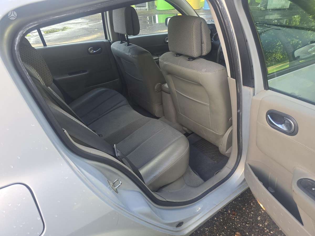 Renault Megane - 7