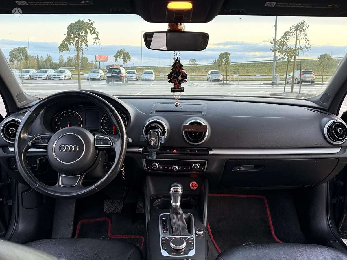 Audi A3, 1.8 l., Седан