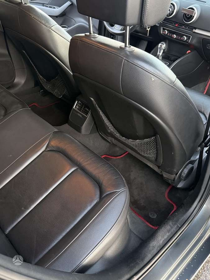 Audi A3, 1.8 l., Седан