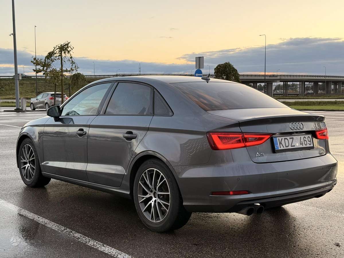 Audi A3, 1.8 l., Седан