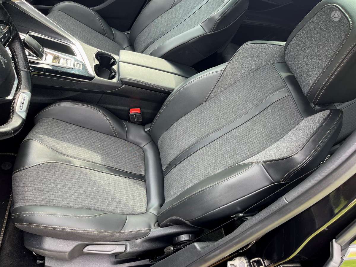 Peugeot 5008 - 12