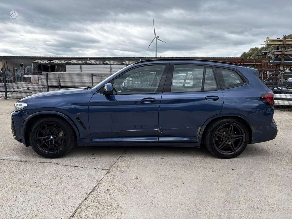 BMW iX3 - 5