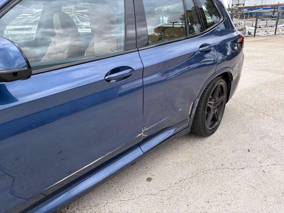 BMW iX3 - 3