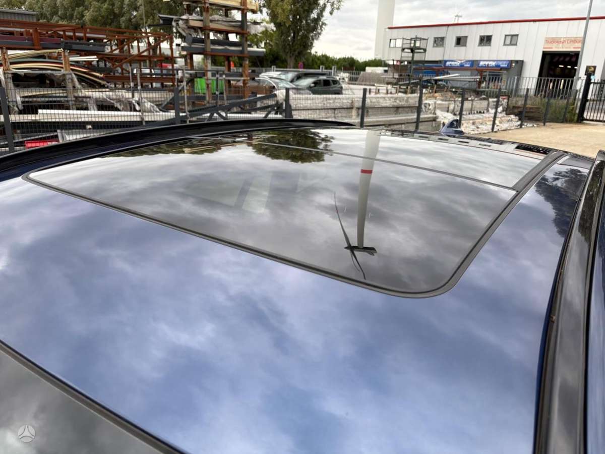 BMW iX3 - 8