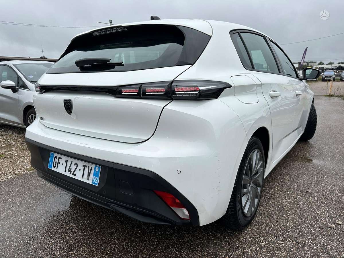 Peugeot 308, 1.2 l., hatchback