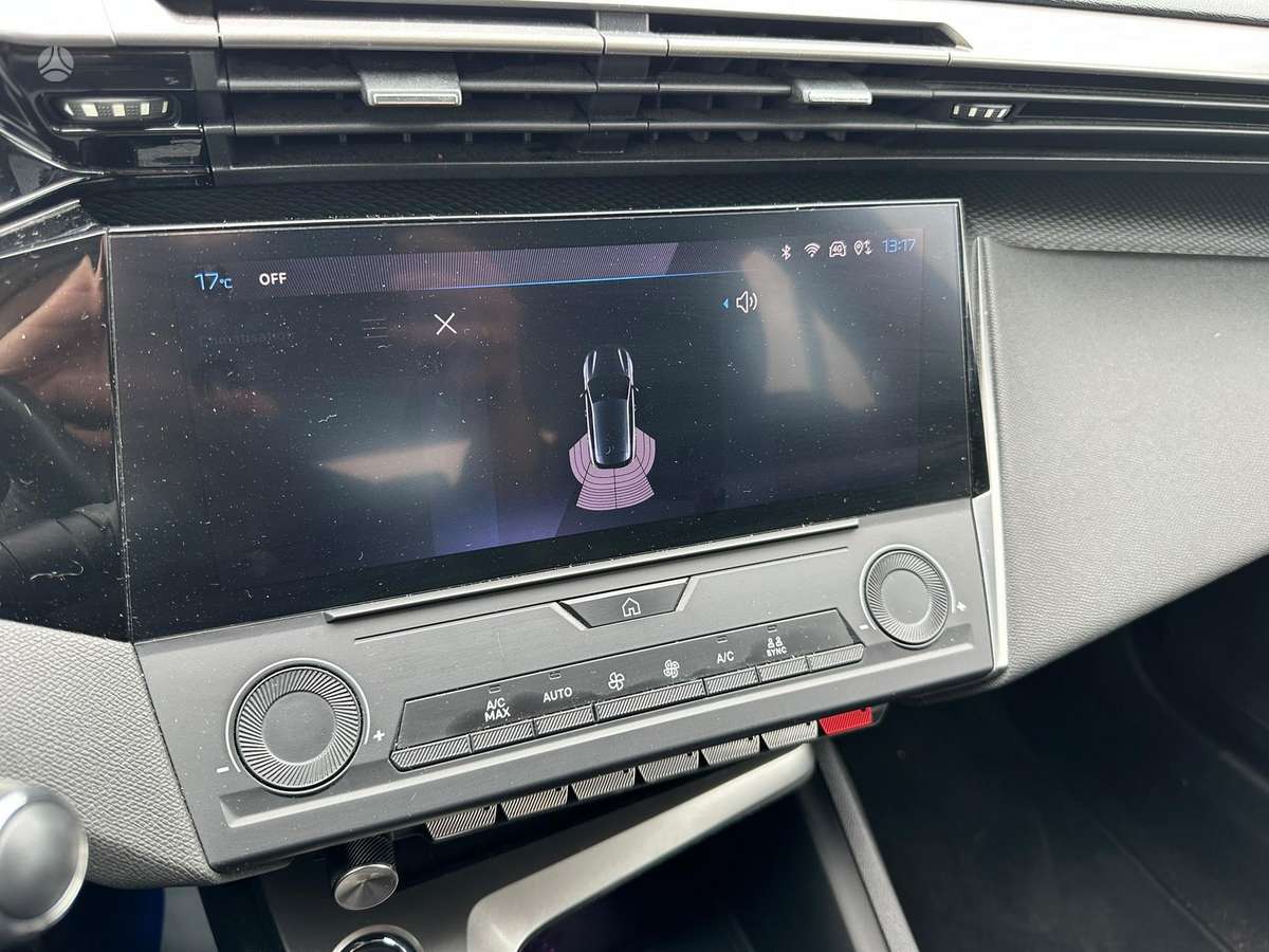 Peugeot 308, 1.2 l., hatchback