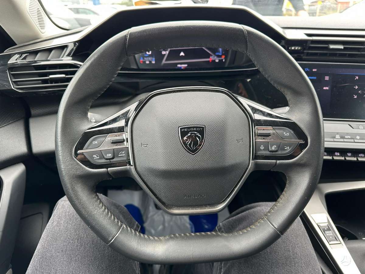 Peugeot 308, 1.2 l., hatchback