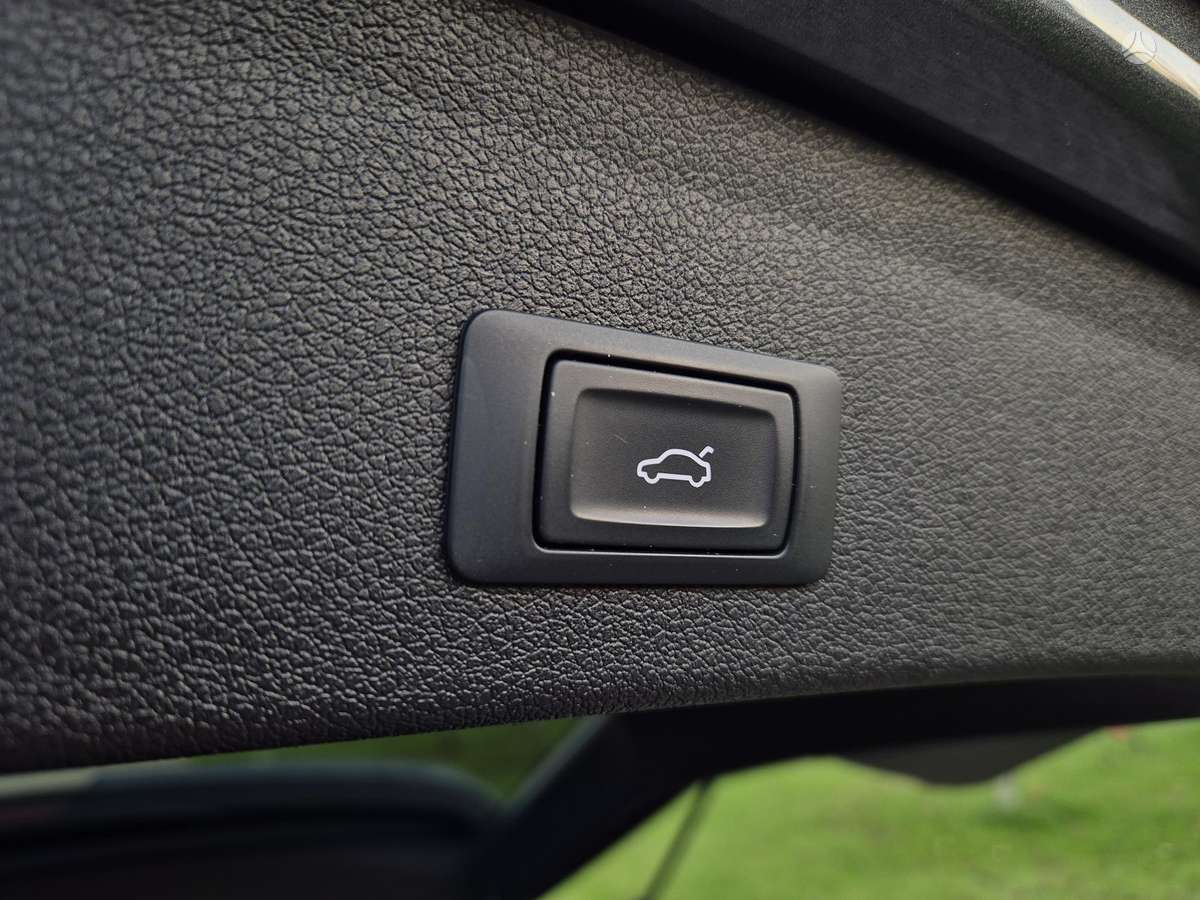 Audi SQ5, 3.0 l., Минивэн
