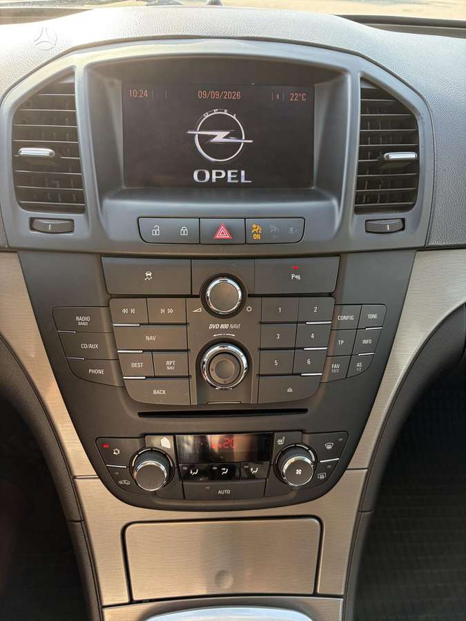 Opel Insignia - 8