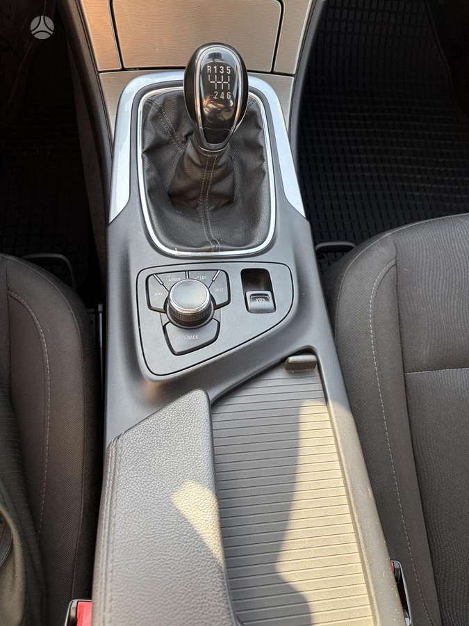 Opel Insignia - 9
