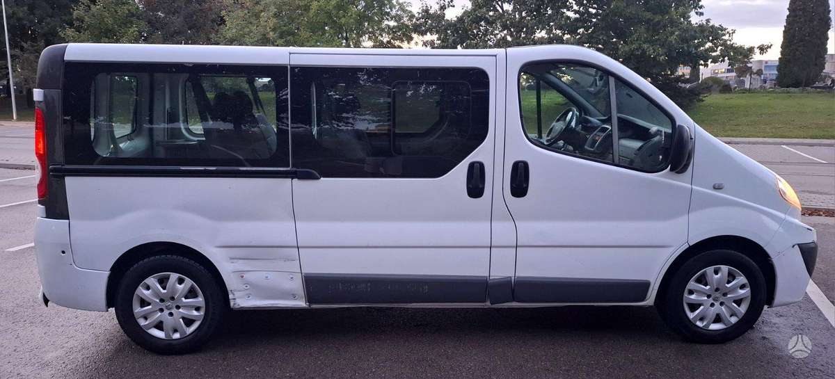Renault Trafic - 8