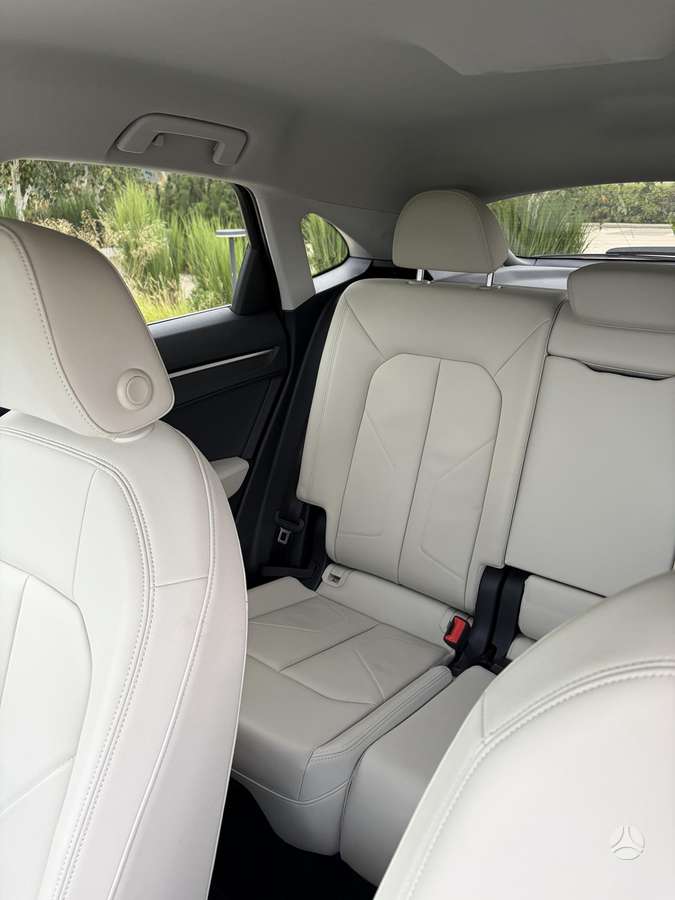 Audi Q3 Sportback - 11