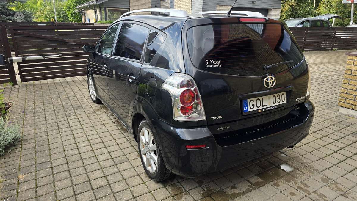 Toyota Corolla Verso - 3