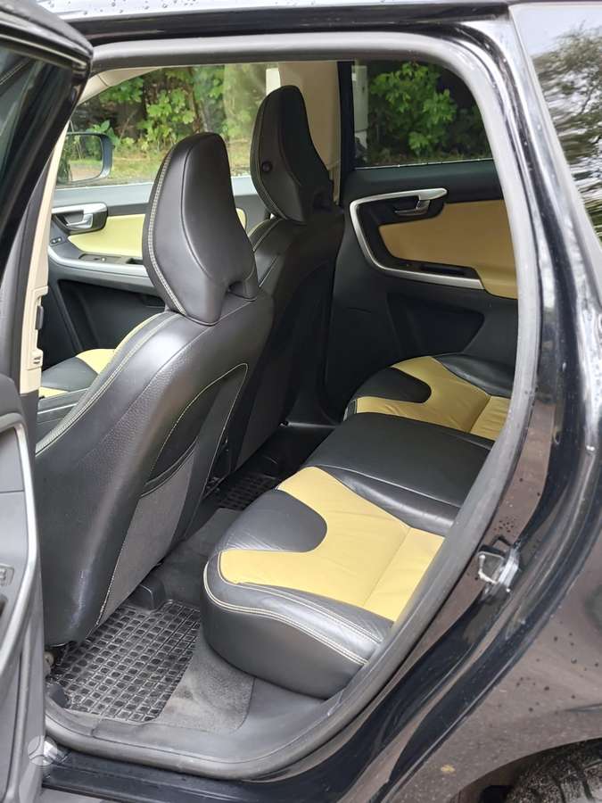 Volvo XC60 - 8